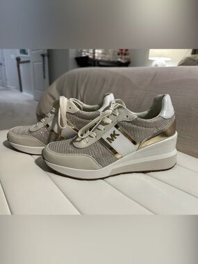 Michael Kors Cream & Gold Knit Leather-Trim Sneakers